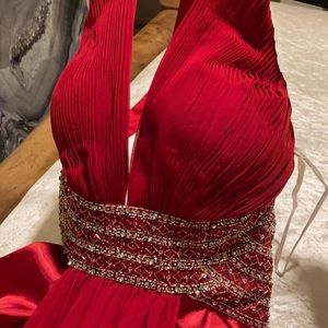NWT - NEVER WORN Tony Bowls Red Evening Gown